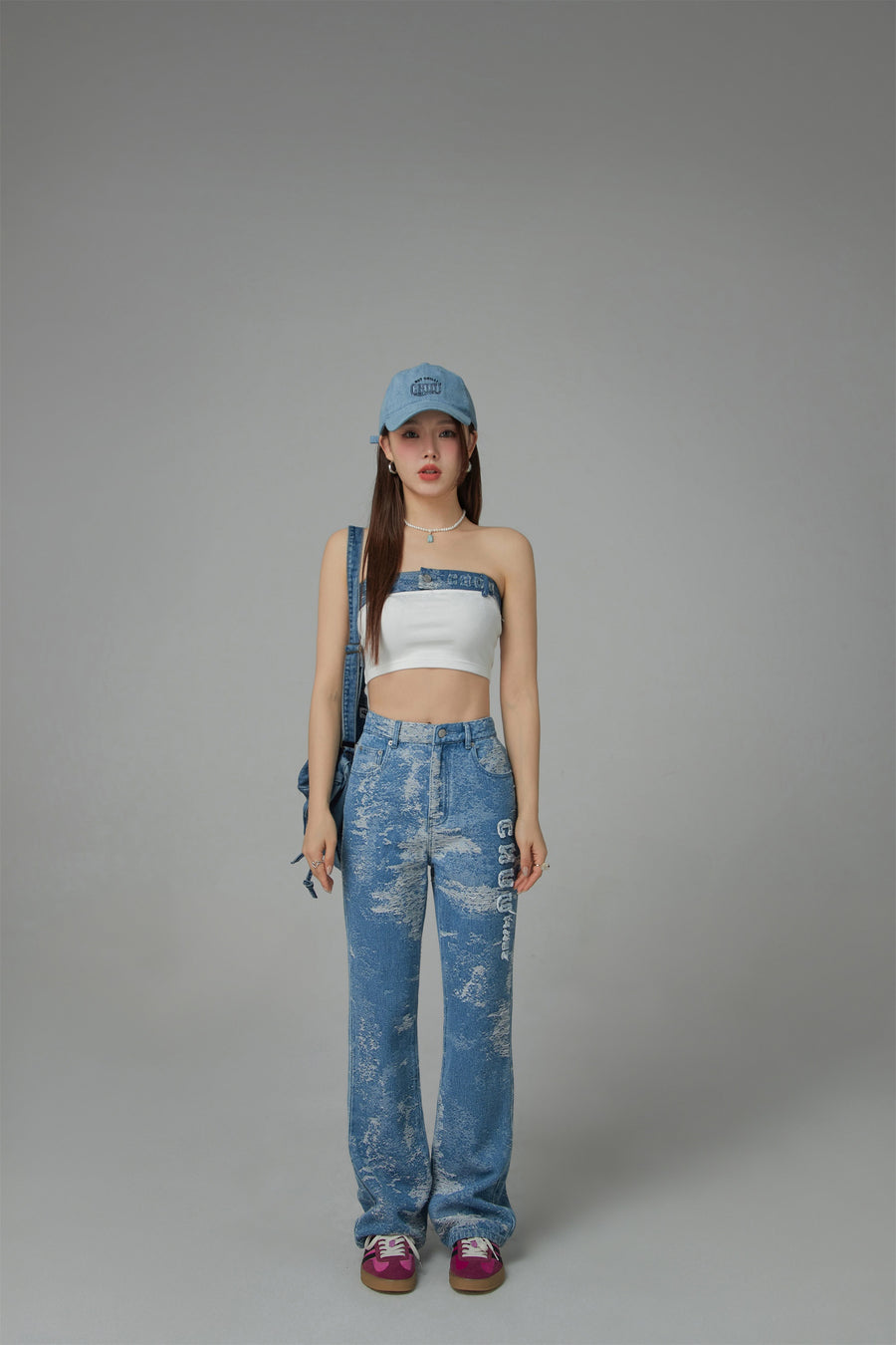 CHUU Washed Denim Straight Jeans