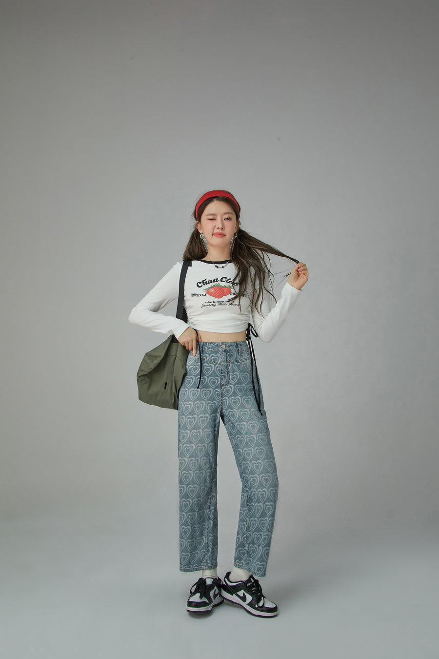 CHUU Growing Heart Straight Jeans