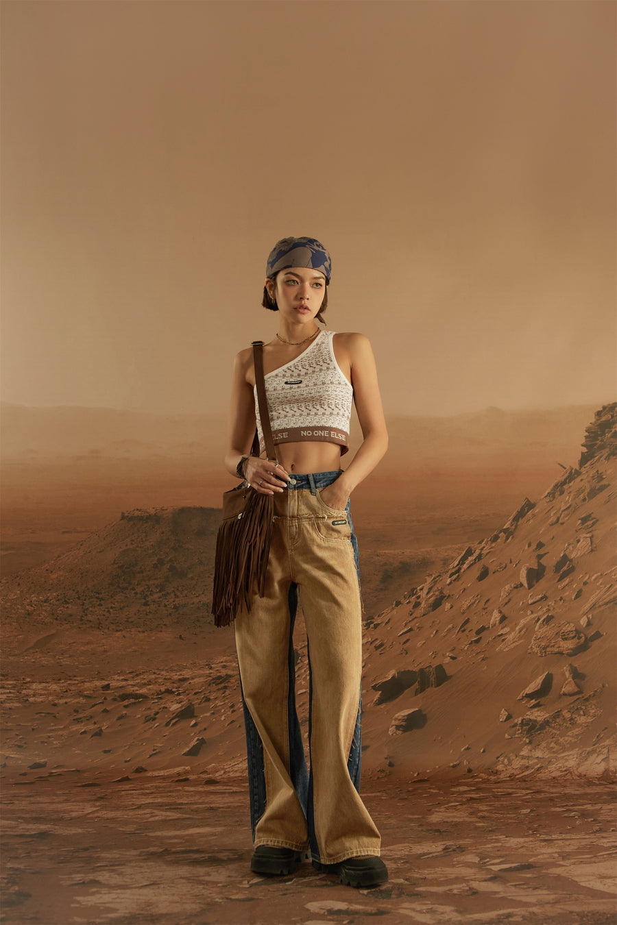 CHUU Two-Toned Wide Denim Jeans