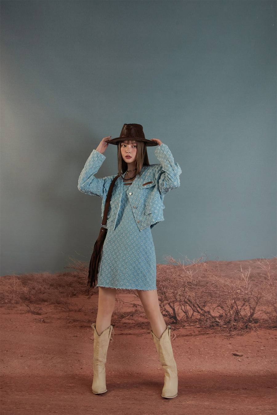 CHUU Broderie V- Neck Denim Jacket