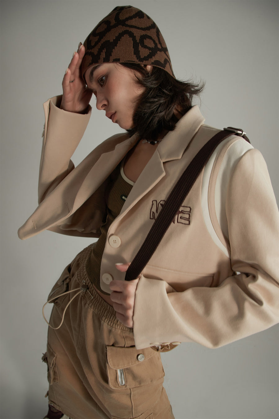 CHUU Cropped Varsity Jacket