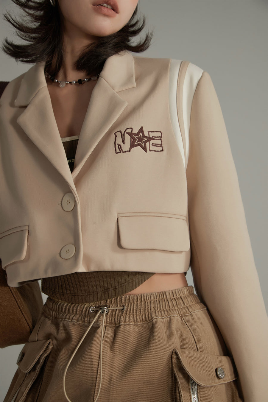 CHUU Cropped Varsity Jacket