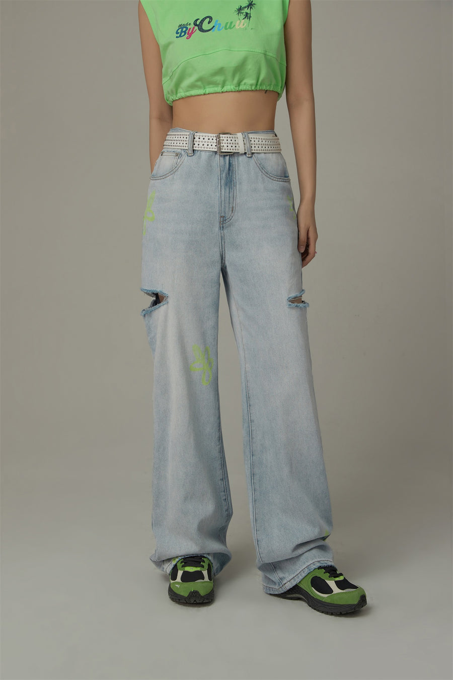 CHUU Color Flower Distressed Light Wash Straight Denim Jeans