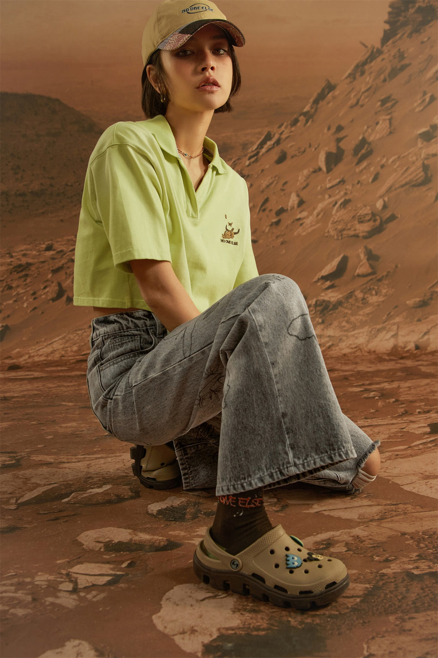 CHUU Distressed Vintage Washed Denim Jeans