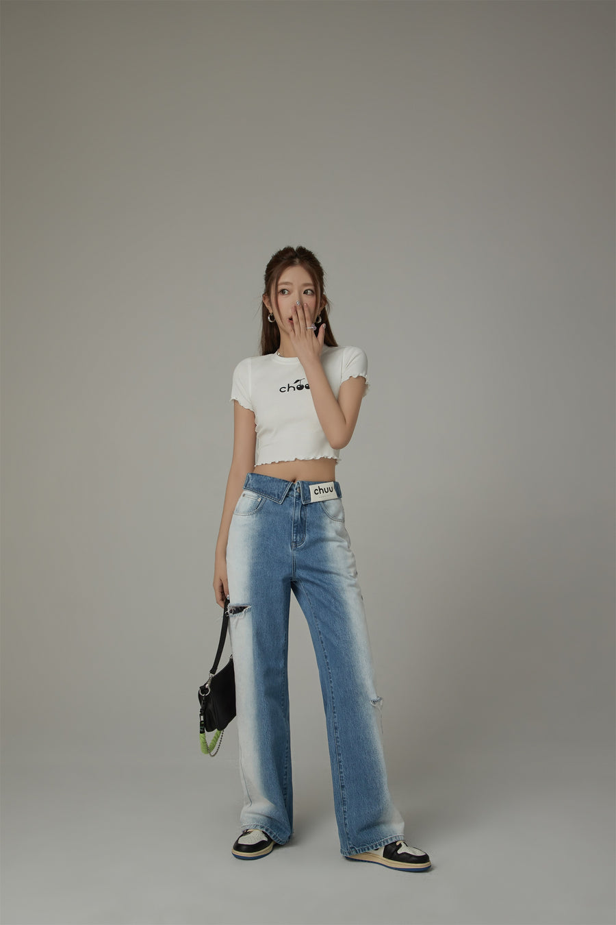 CHUU Faded Washed Distressed Denim Jeans