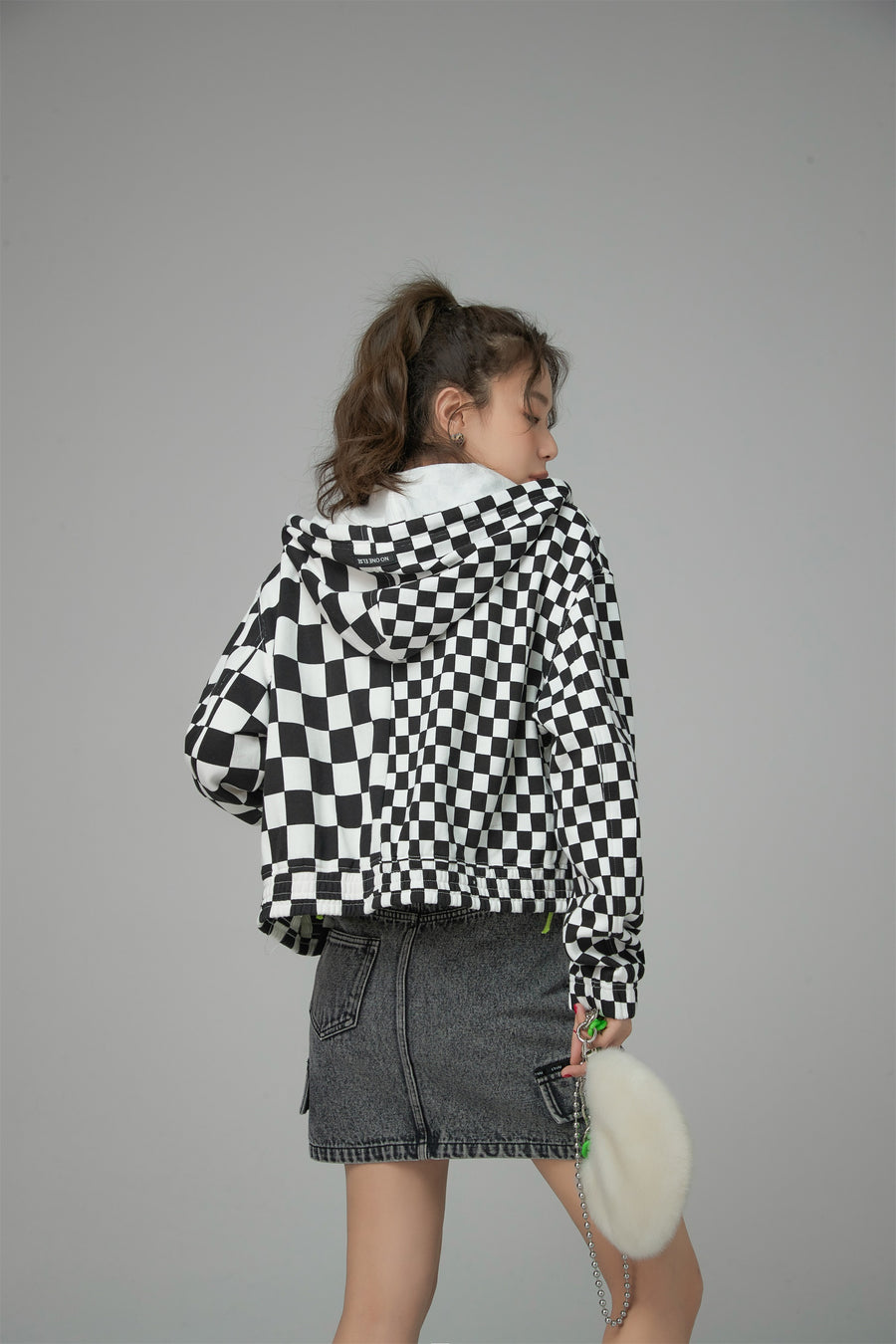 CHUU For Sure You Got This Checkered Jacket