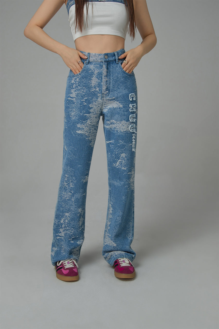 CHUU Washed Denim Straight Jeans