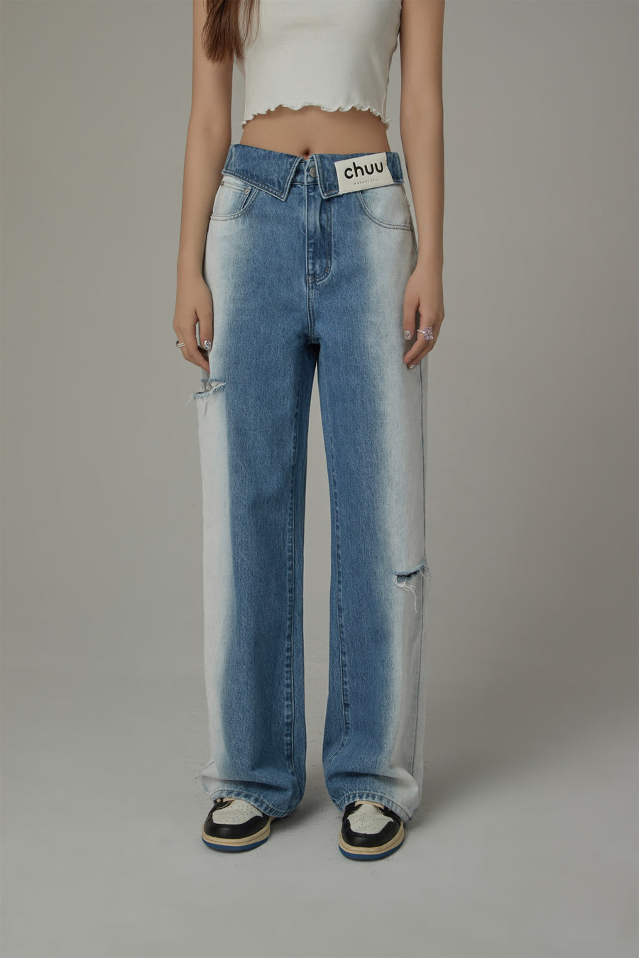 CHUU Faded Washed Distressed Denim Jeans