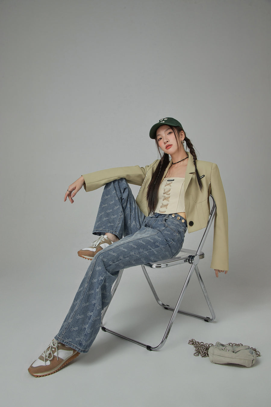 CHUU Obessed With Chuu High-Waist Jeans