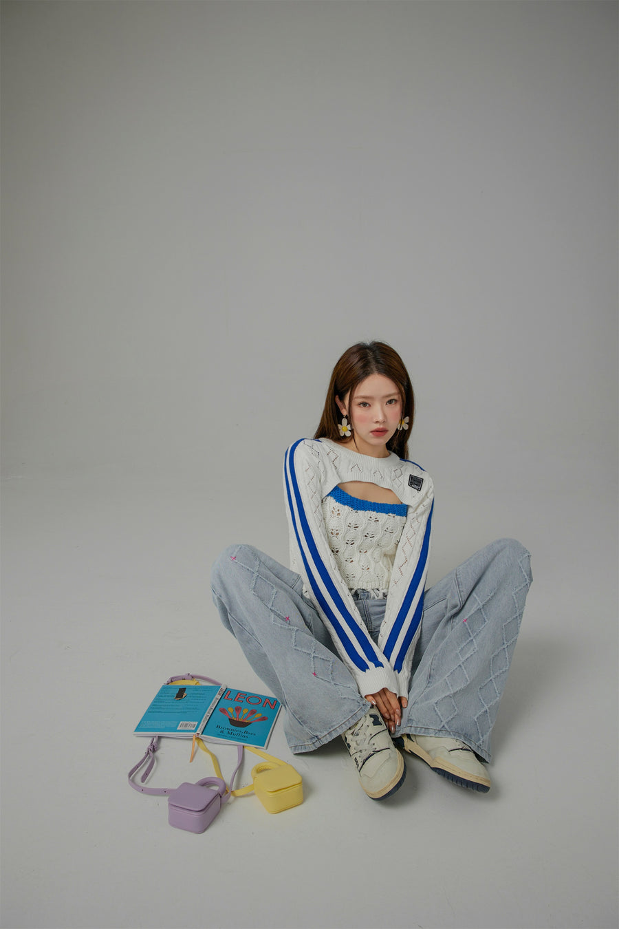 CHUU Receiving Attention Argyle Wide Denim Jeans