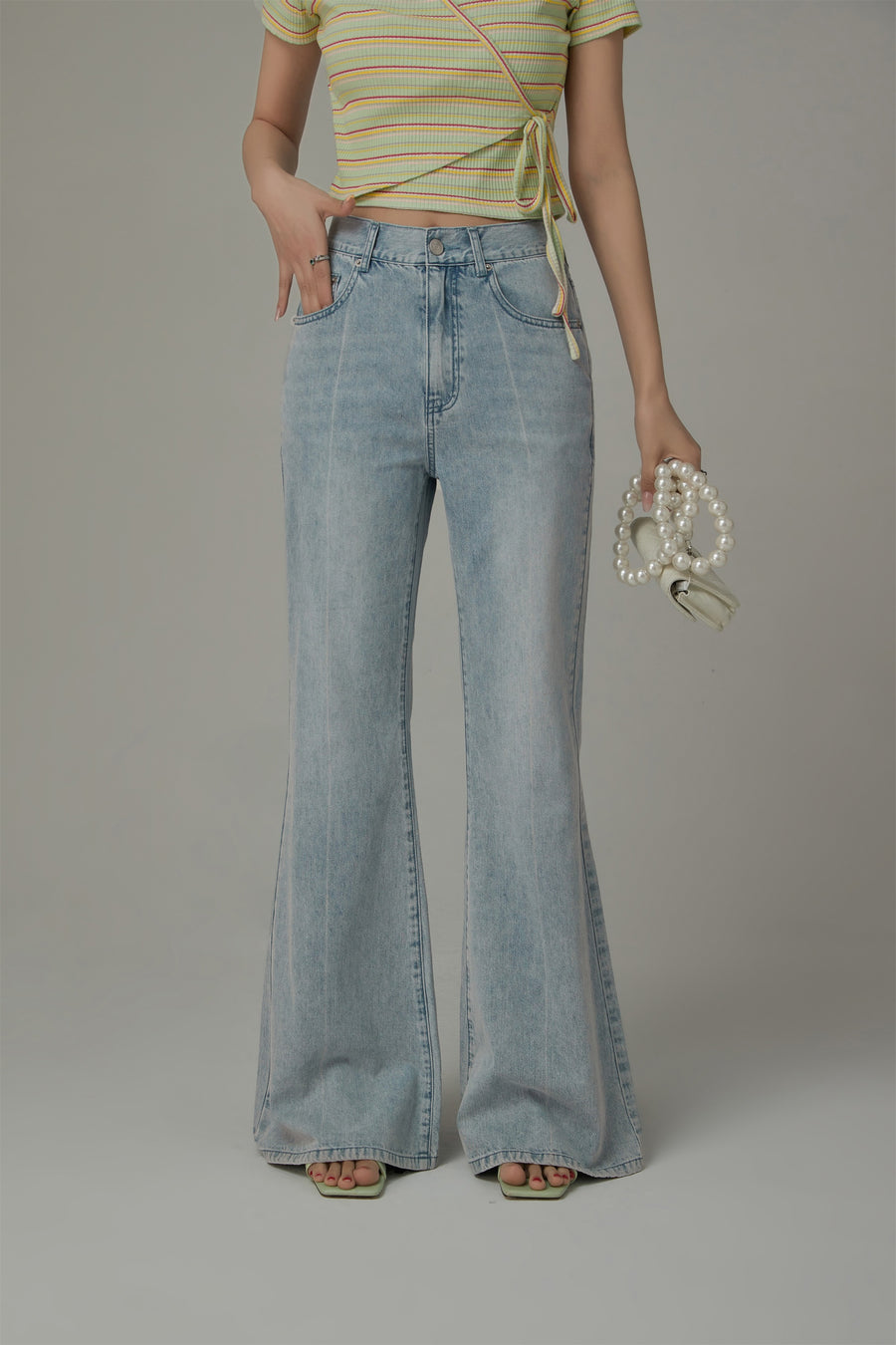 CHUU Heart Bootcut Light Wash Denim Jeans