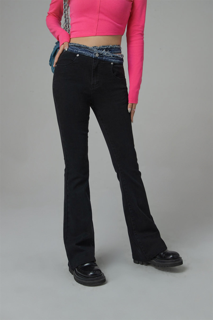 CHUU Cutout Waist Skinny Bootcut Jeans