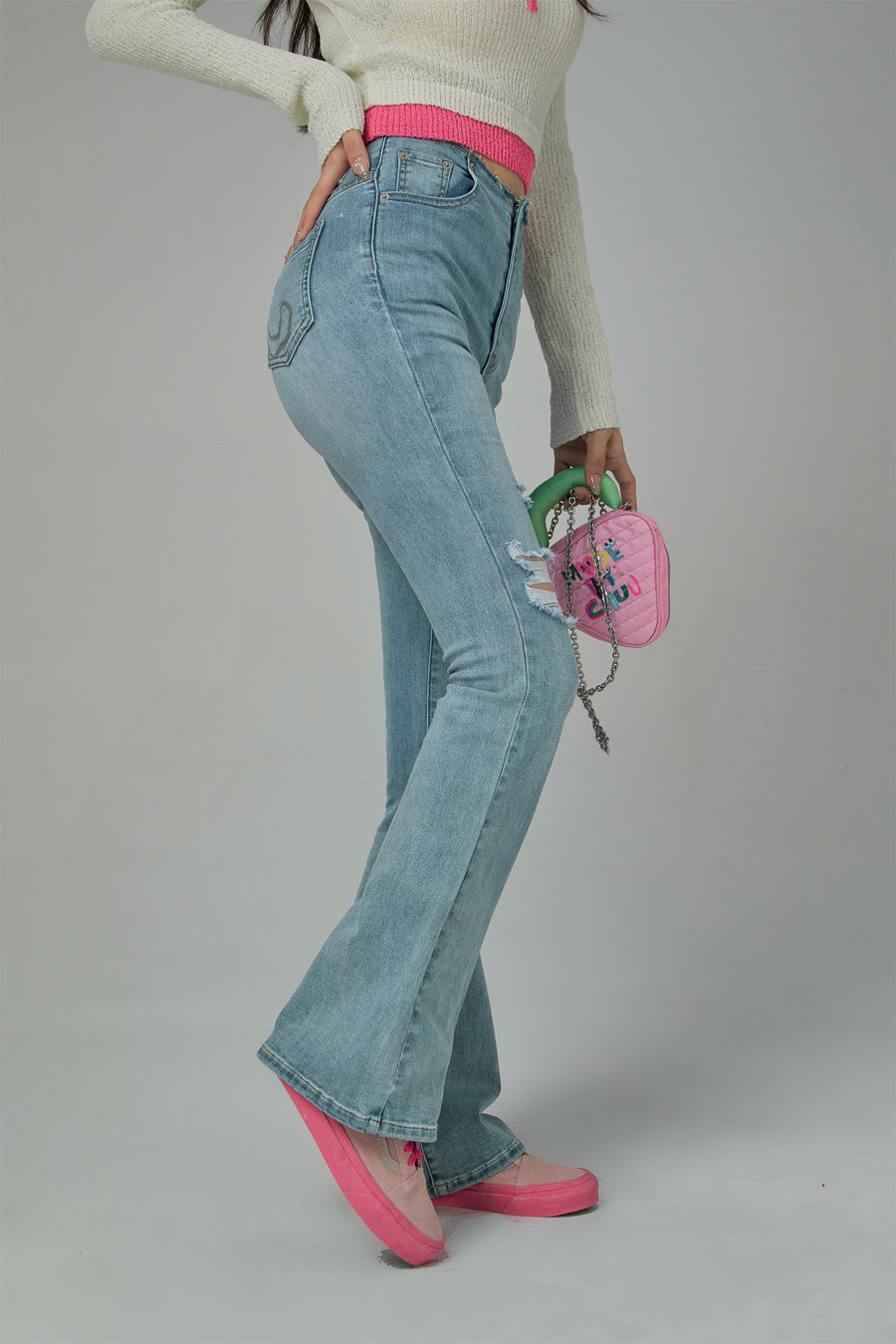 CHUU Ripped High-Wait Bootcut Jeans