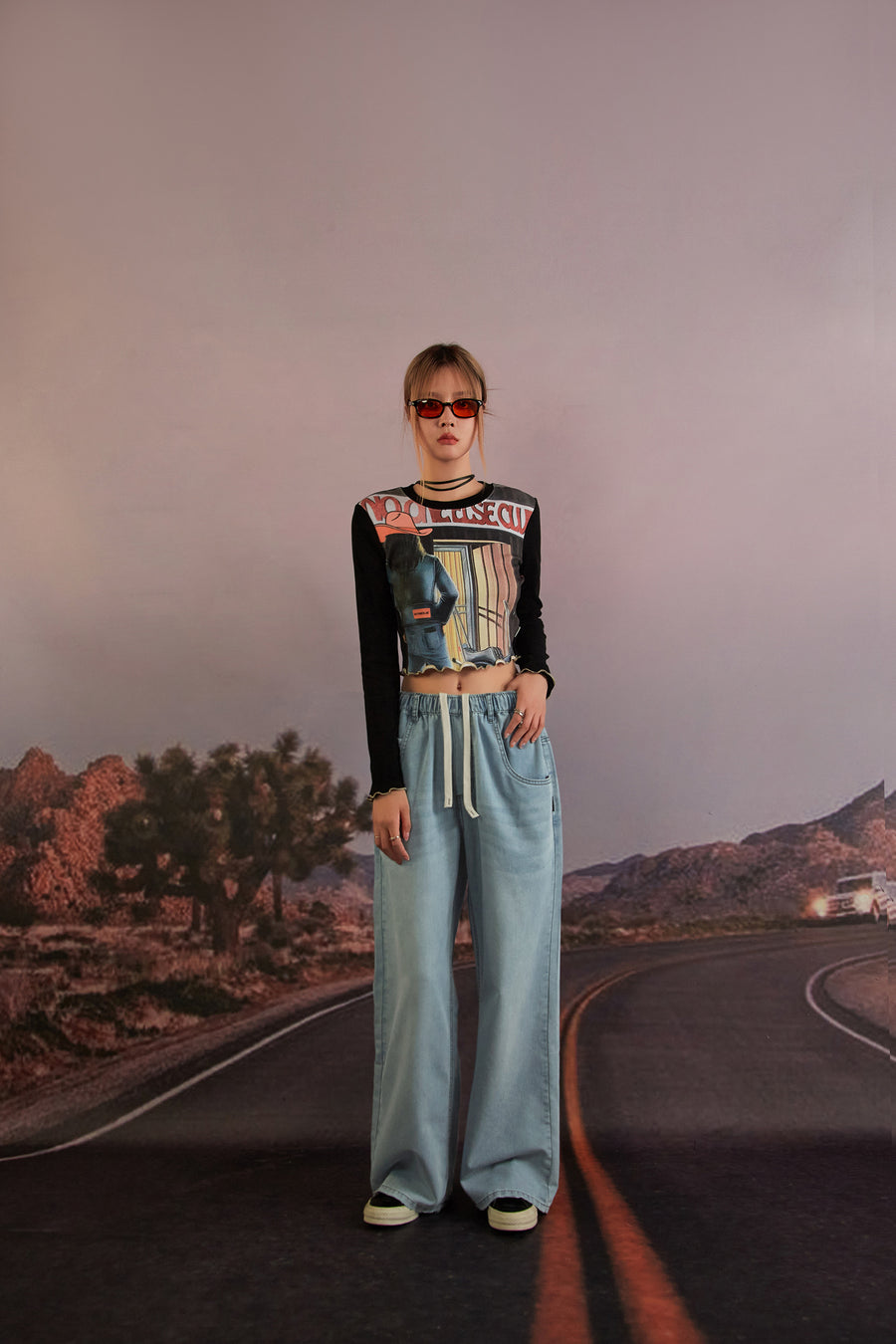 CHUU Light Wide-Legged Denim Jeans