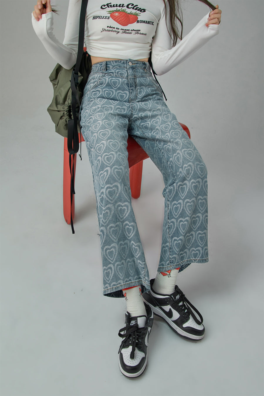 CHUU Growing Heart Straight Jeans