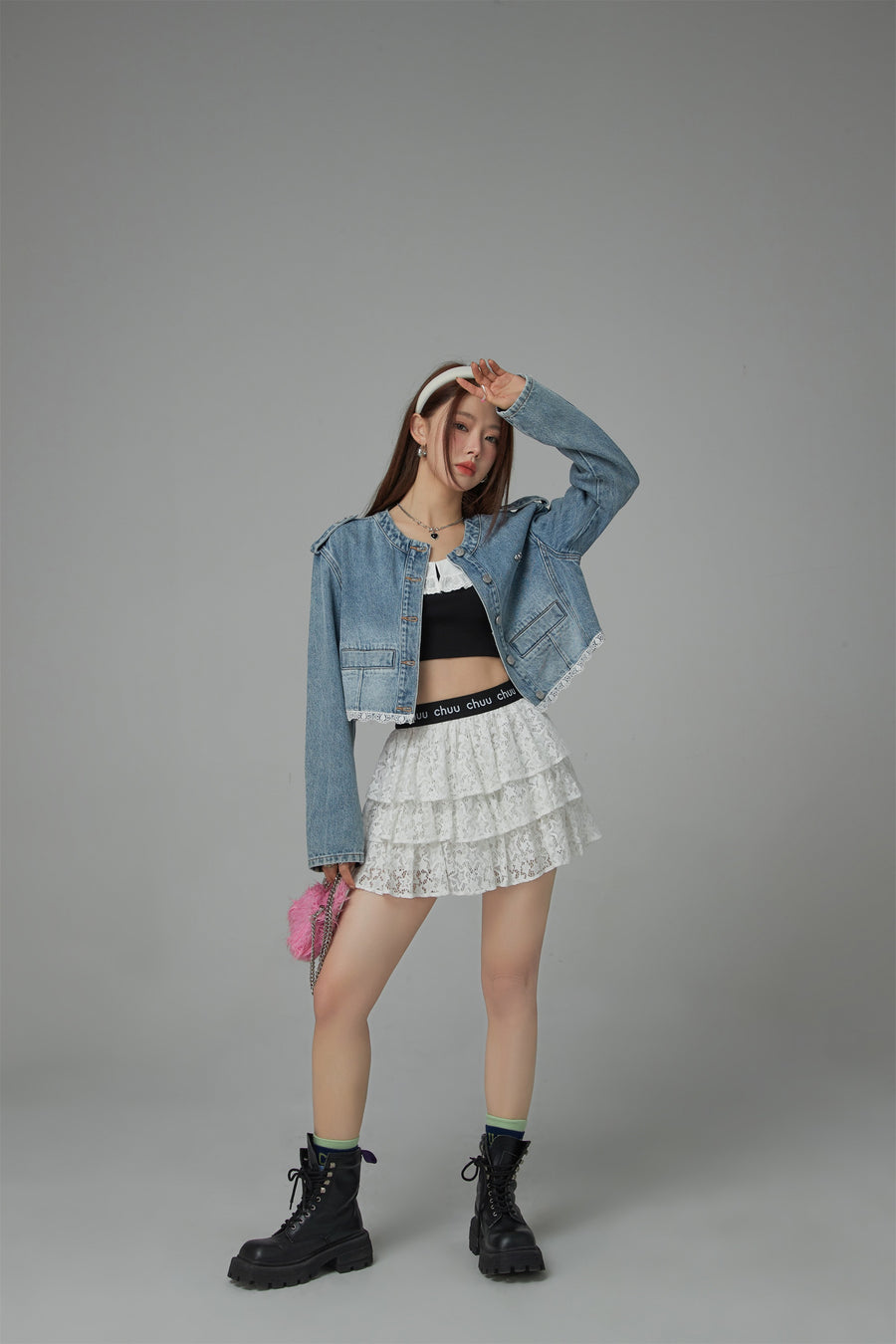 CHUU Lace Detail Cropped Denim Jacket