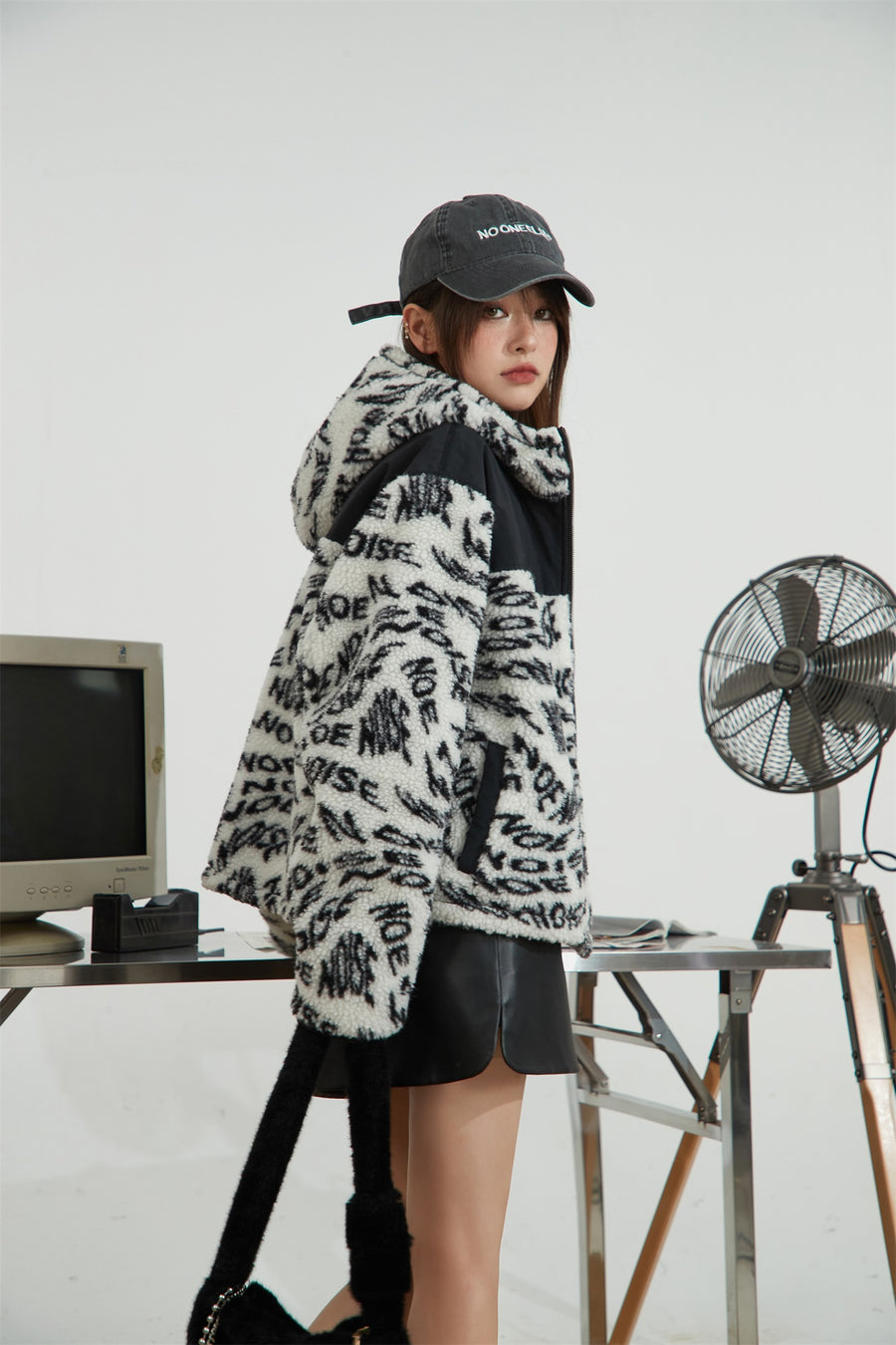 CHUU Sporty Hoodie Fleece Crop Jacket