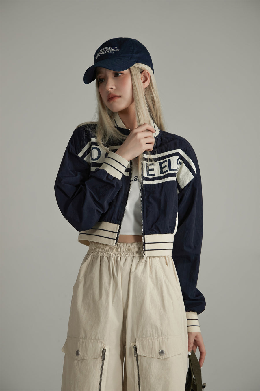 CHUU Noe Logo Color Matching Cropped Jacket