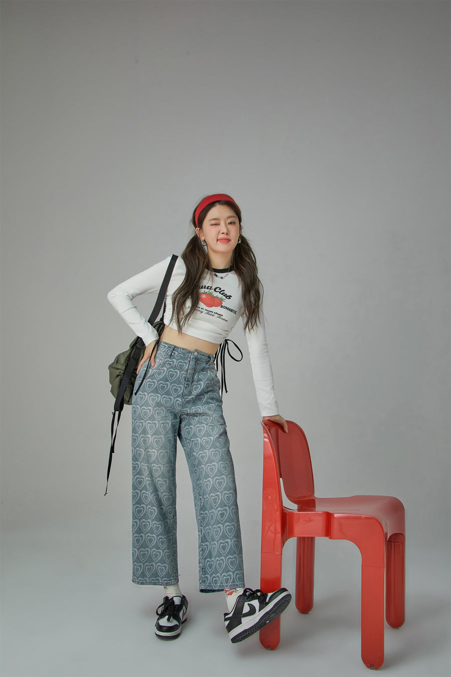 CHUU Growing Heart Straight Jeans