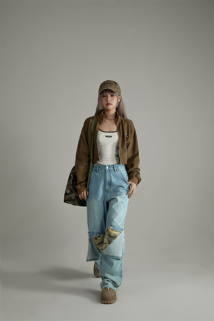 CHUU Star Embroidered Cropped Jacket