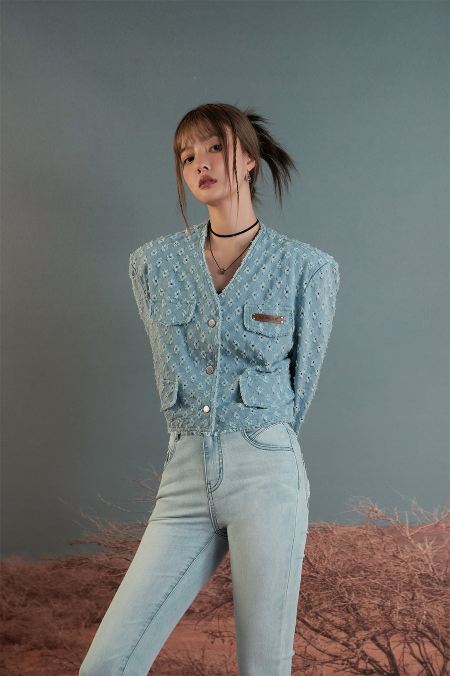 CHUU Broderie V- Neck Denim Jacket