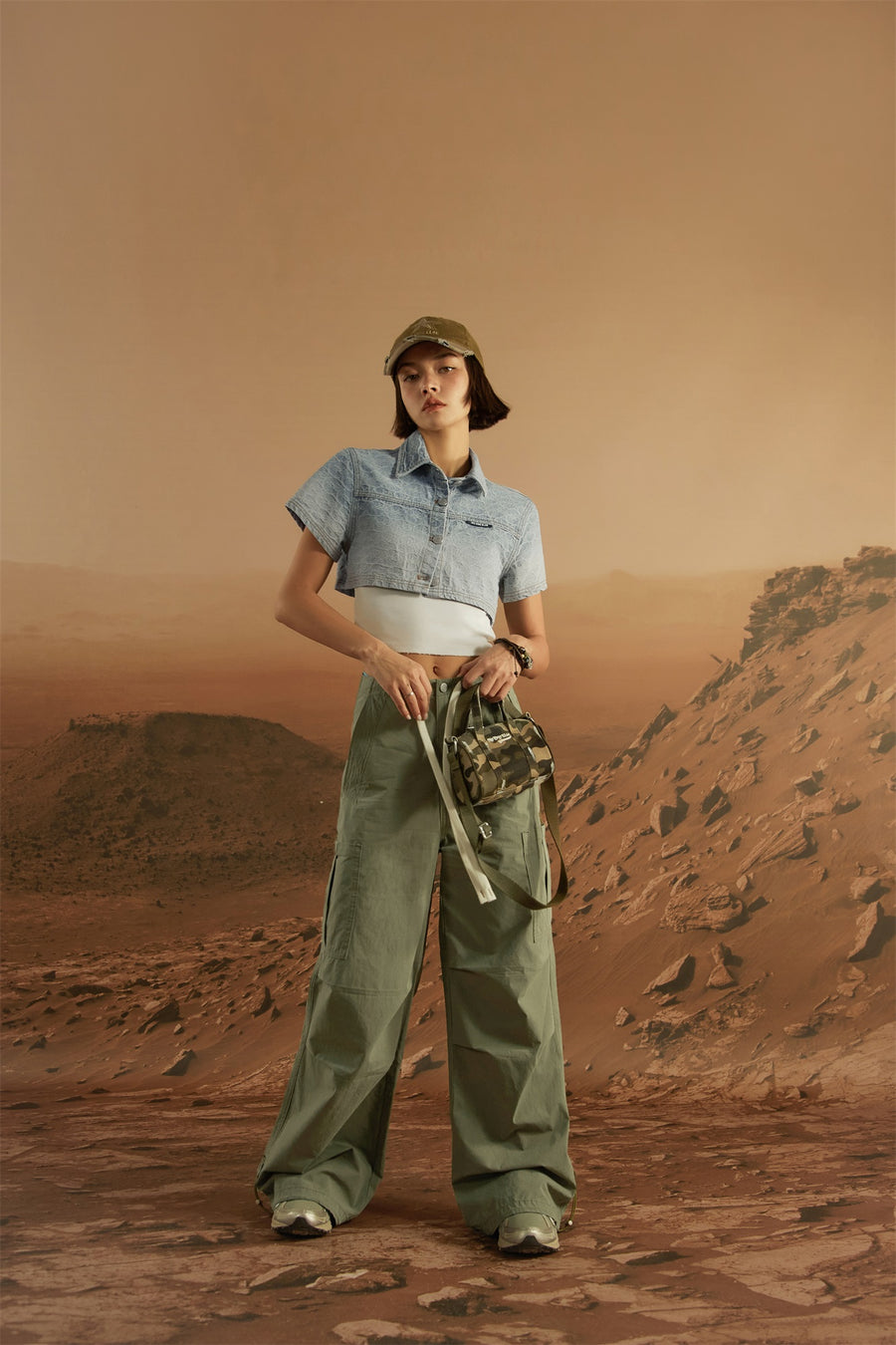 CHUU Washed Cropped Denim Jacket