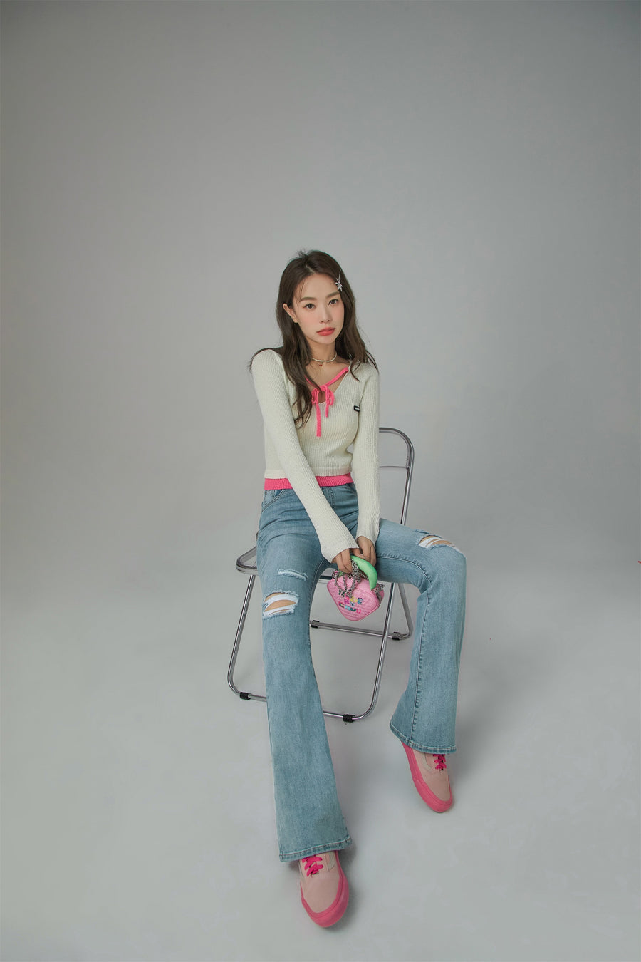 CHUU Ripped High-Wait Bootcut Jeans
