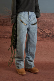 Front Cameo Detail Straight Jeans