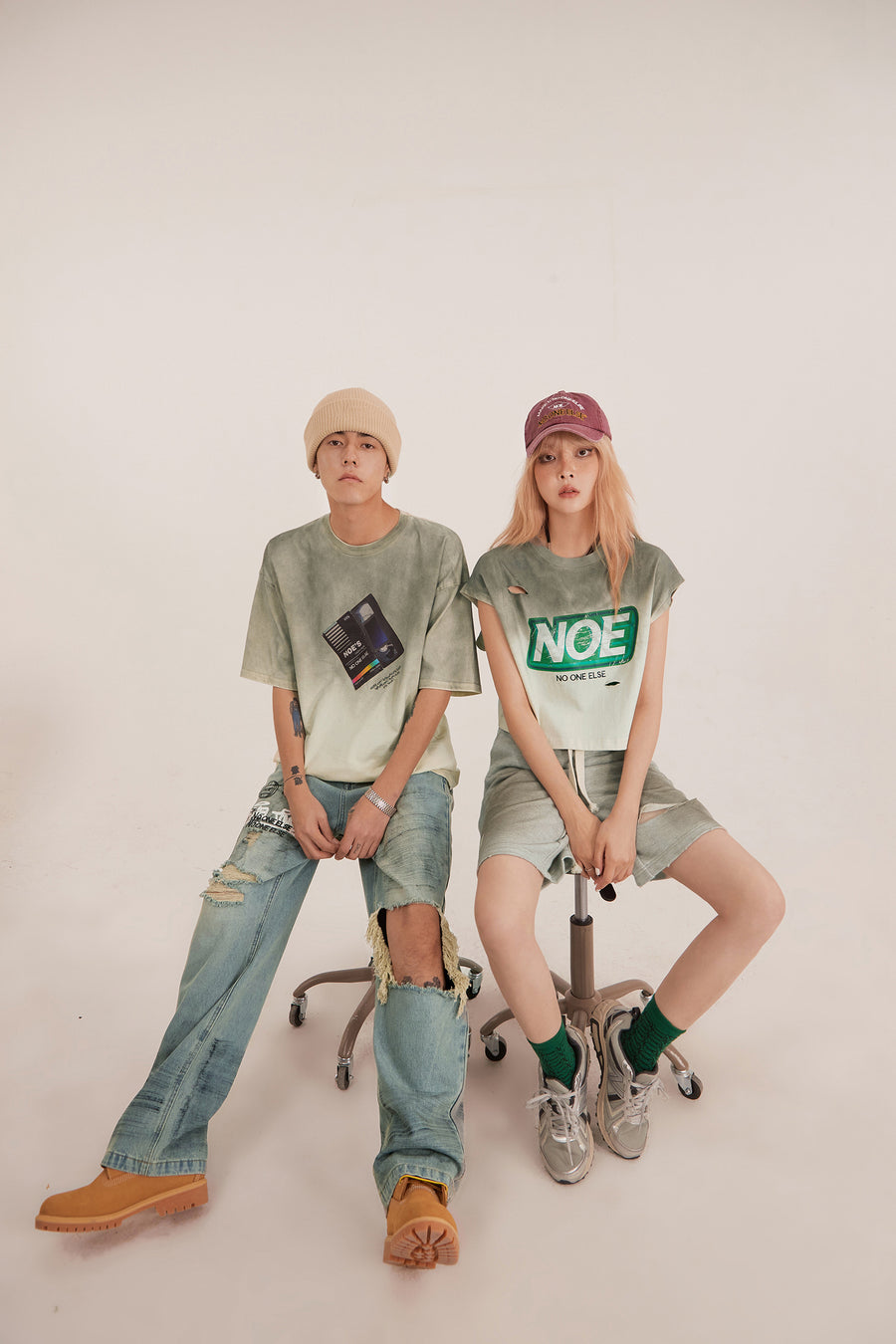 CHUU Graffiti Damaged Wide Jeans