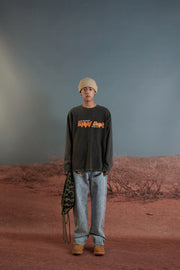 Front Cameo Detail Straight Jeans