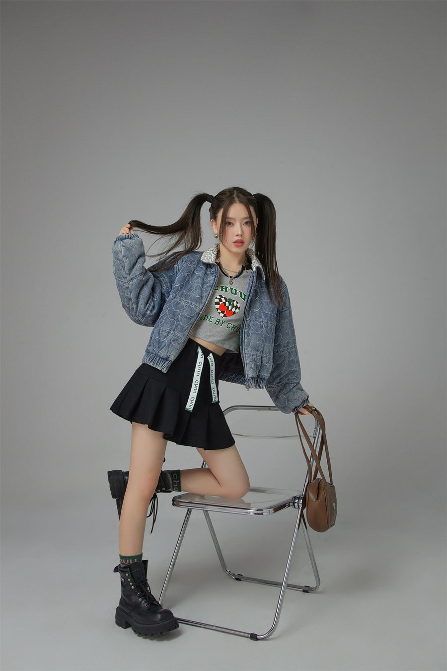 CHUU Heart Print Zip-Up Denim Jacket