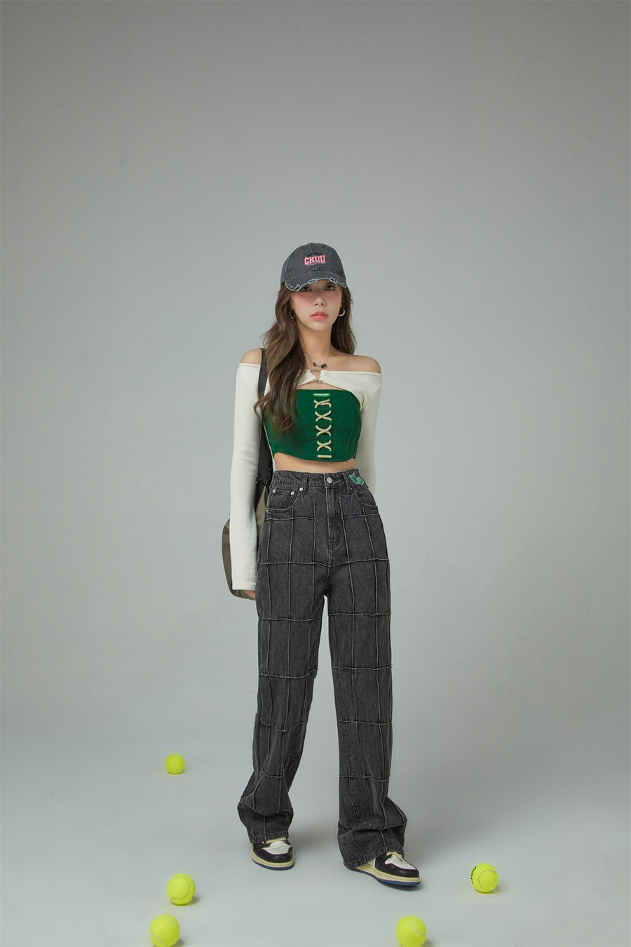 CHUU Squares High-Waisted Wide Jeans