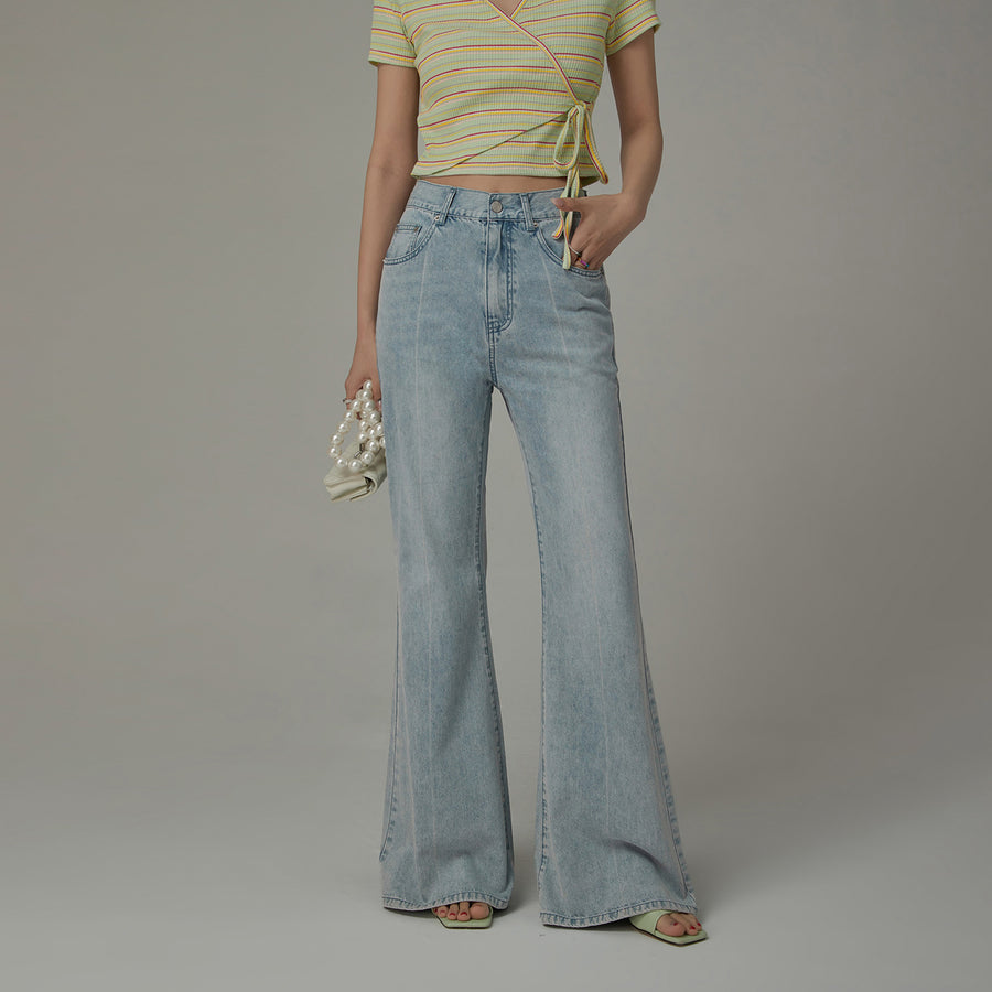 CHUU Heart Bootcut Light Wash Denim Jeans