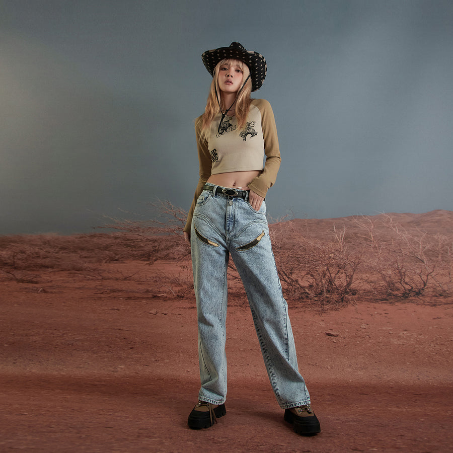 CHUU Front Cameo Detail Straight Jeans