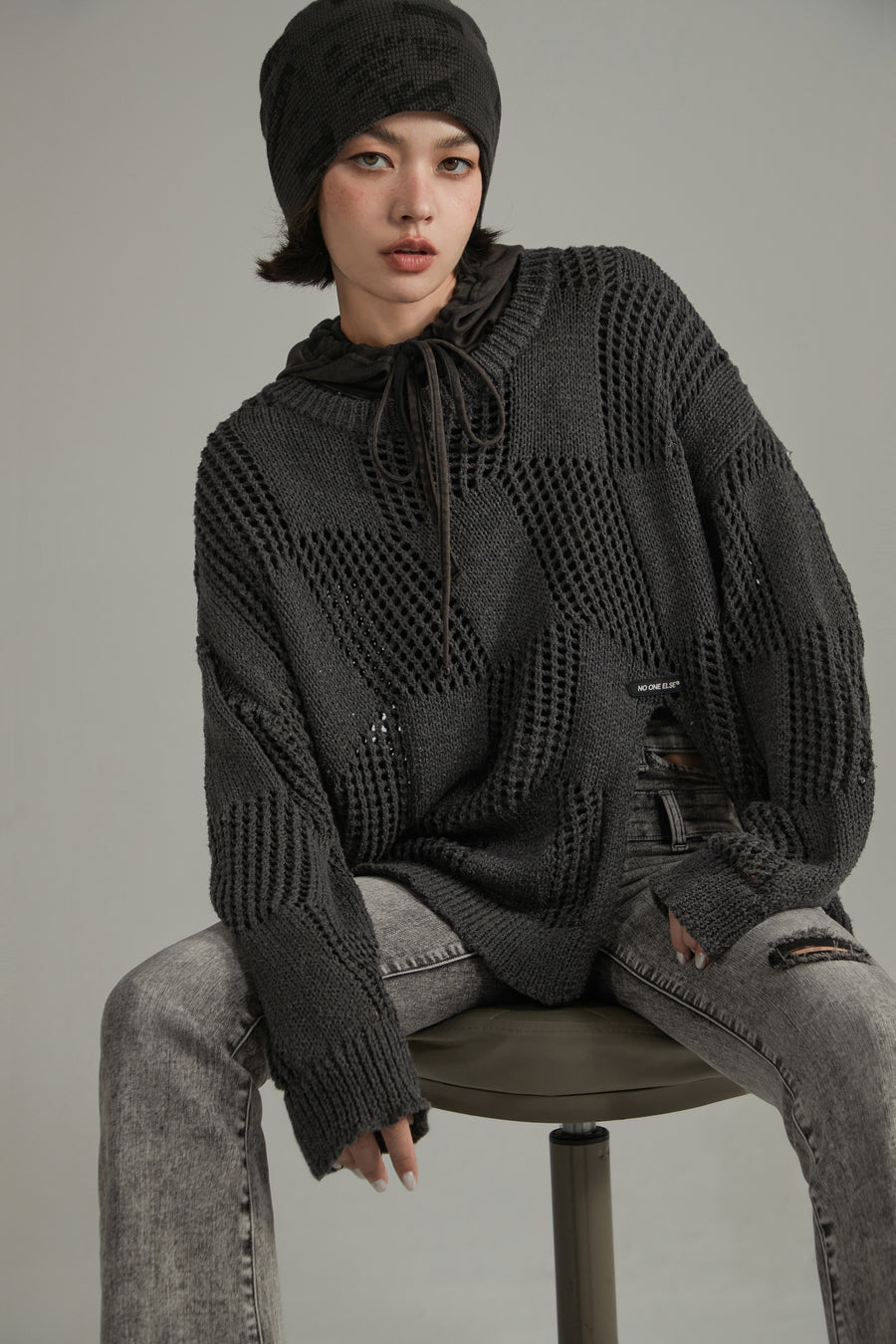 CHUU Knitted Design Slit Sweater