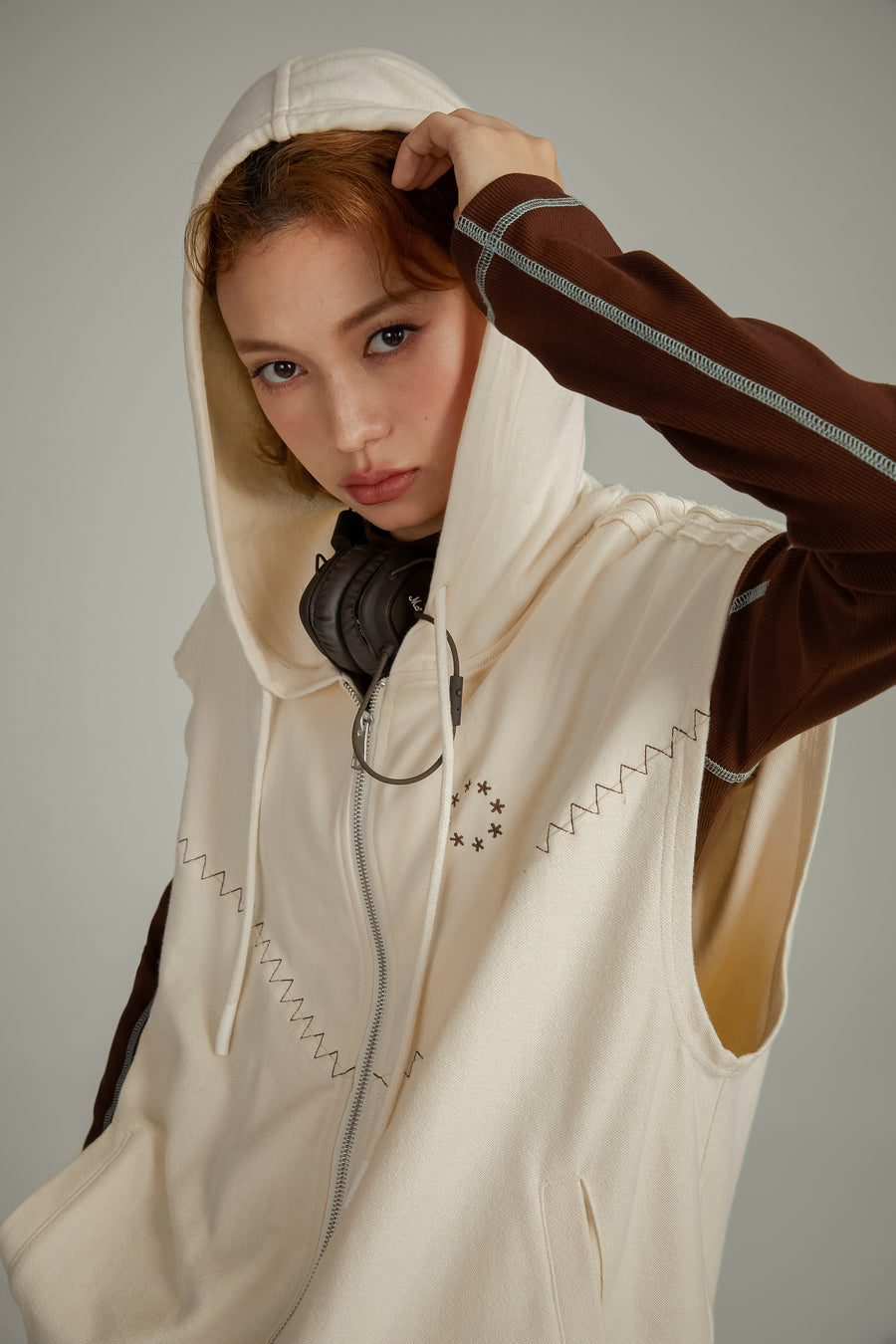 CHUU Stitch Hooded Zip-Up Vest