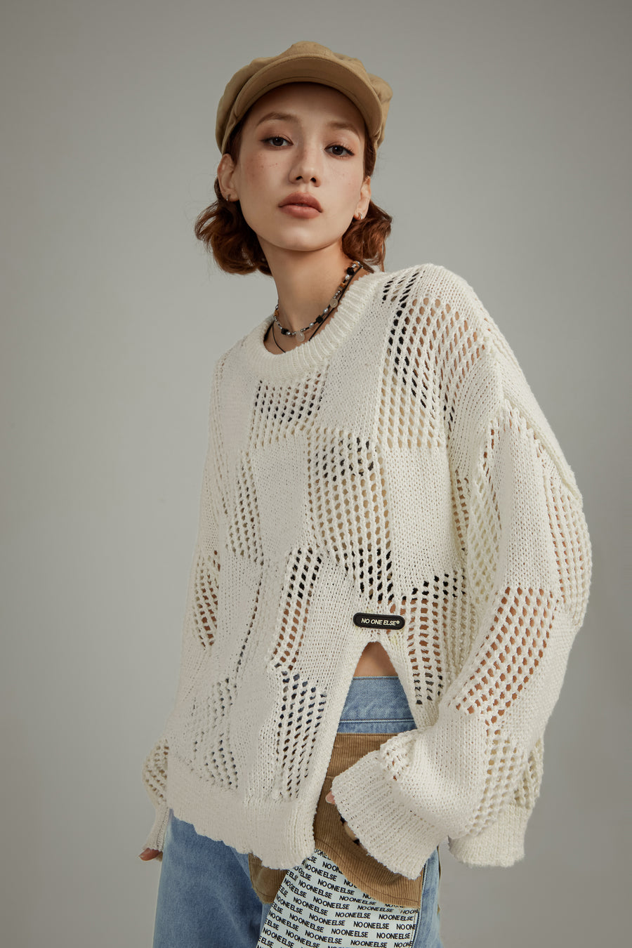 CHUU Knitted Design Slit Sweater