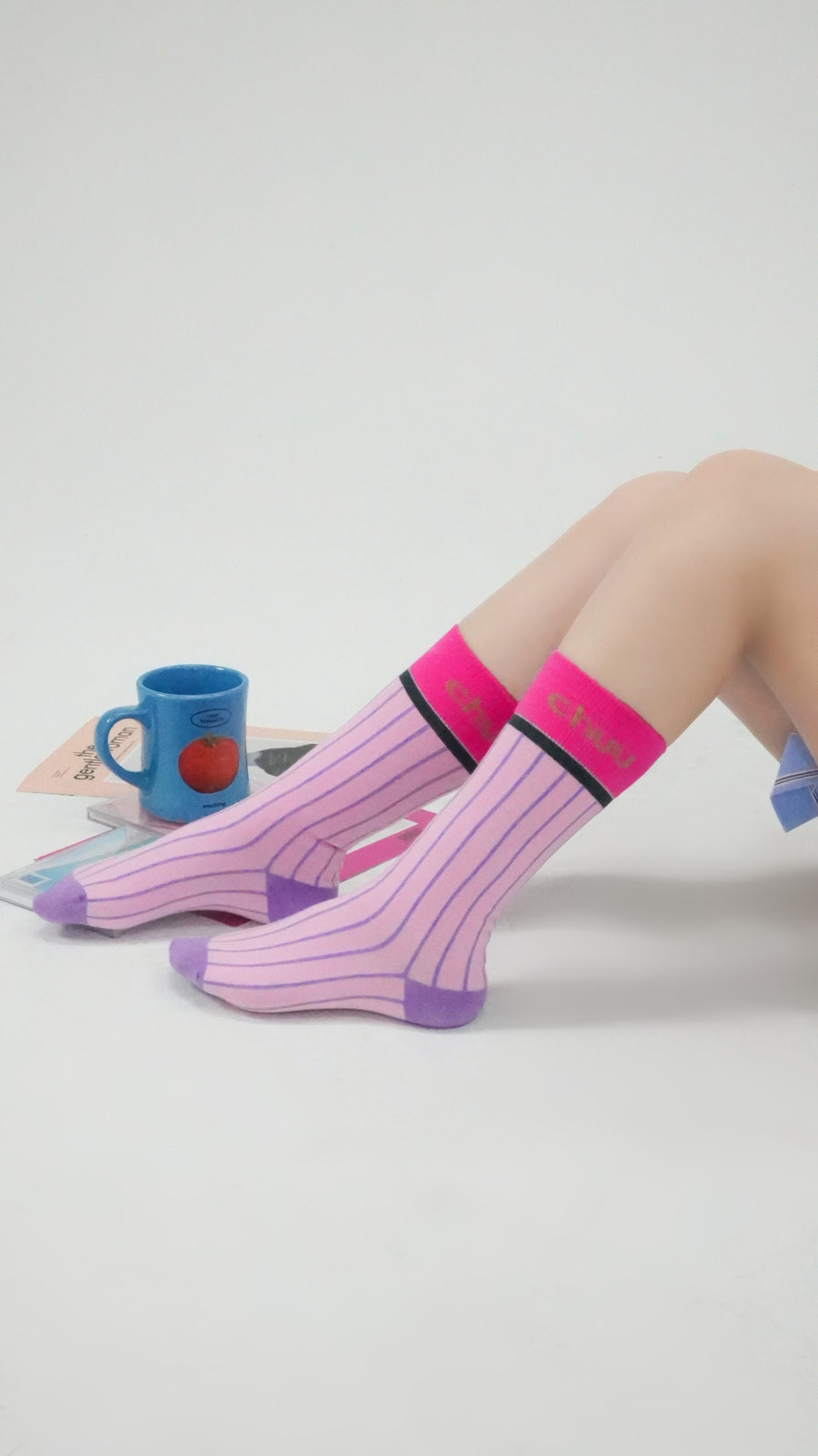 CHUU Color Logo Vertical Stripes High Socks