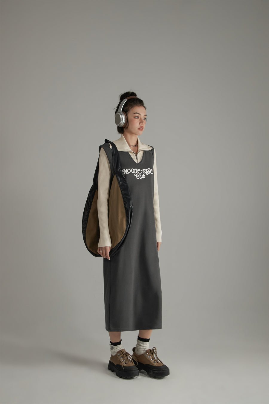 CHUU Logo Letter Embroidered Sleeveless Long Dress