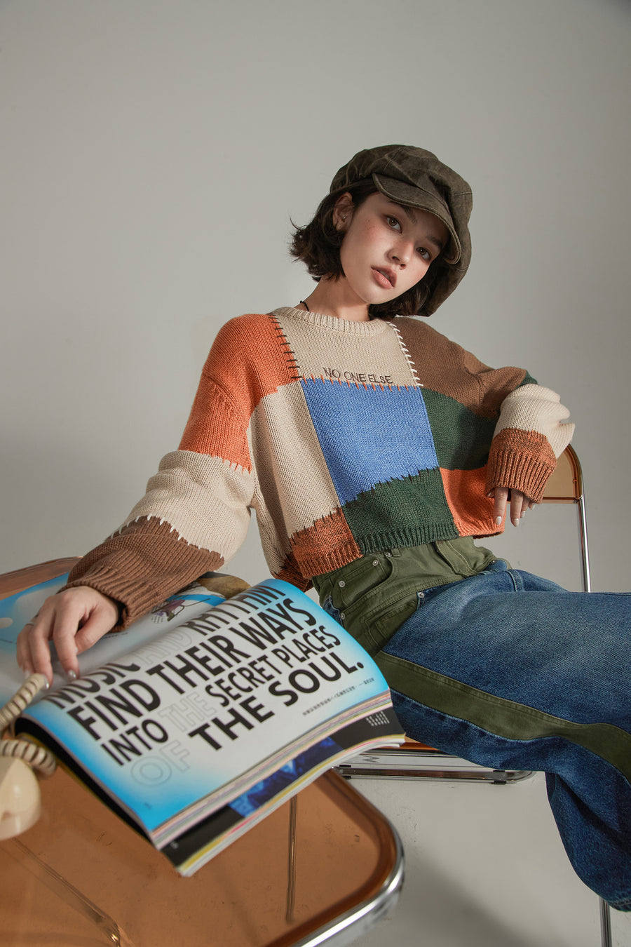 CHUU Color Patchwork Crop Knit Sweater