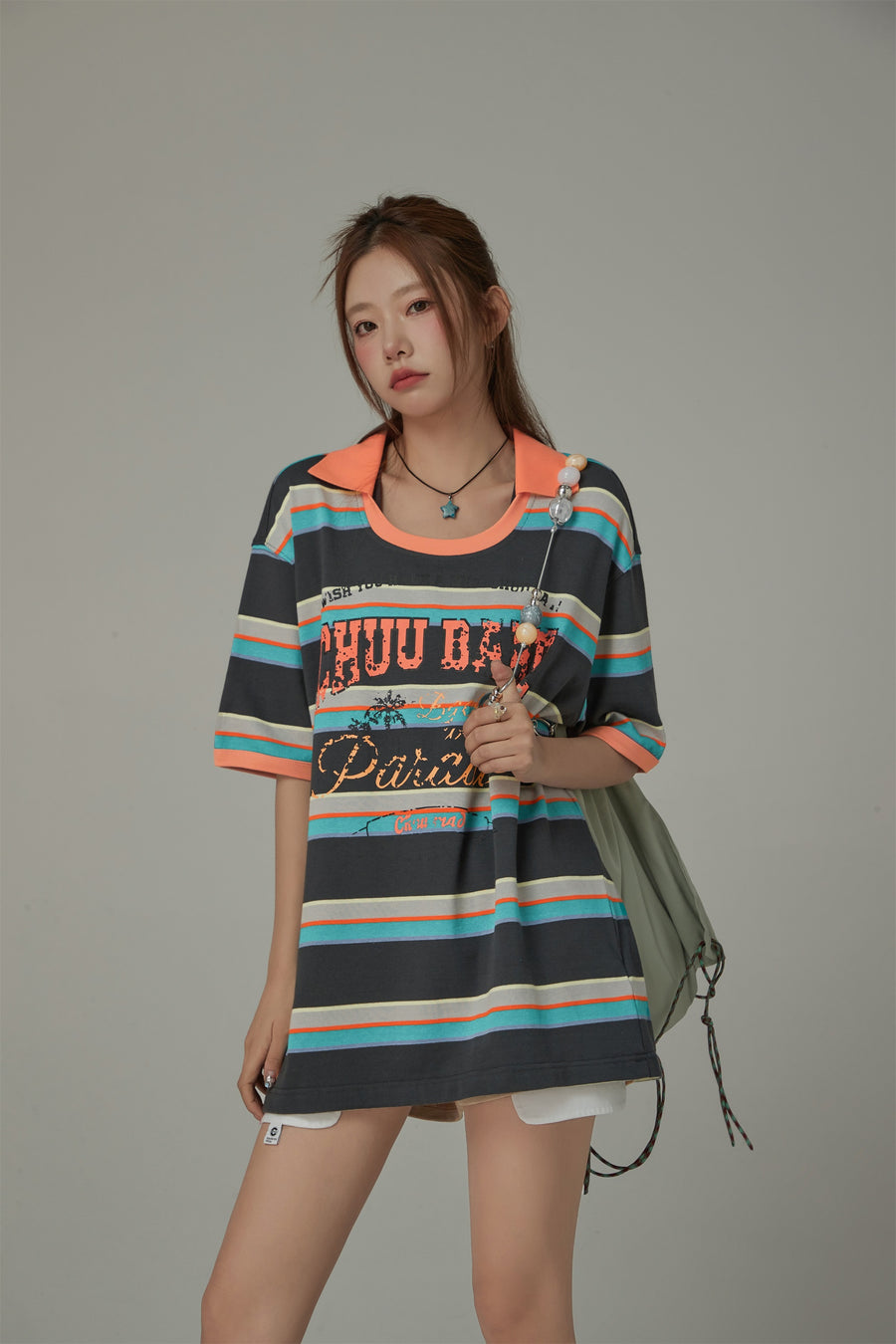 CHUU Chuu Babe Color Neck Line Stripe Loose Fit T-Shirt