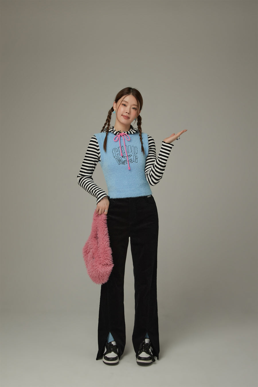 CHUU Slit Corduroy Pants