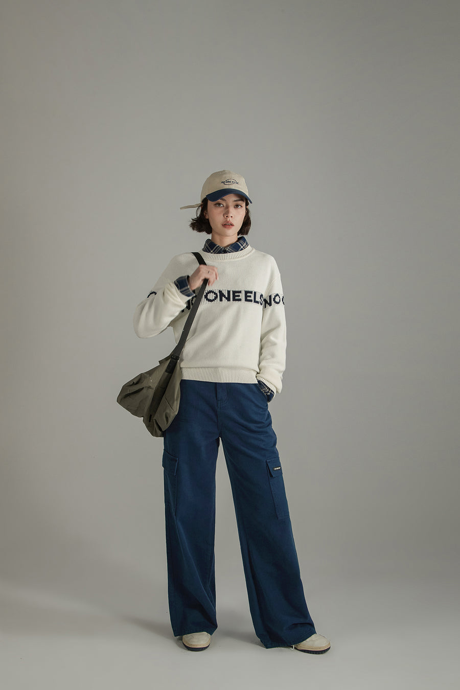 CHUU Logo Lettering Basic Knit Sweater