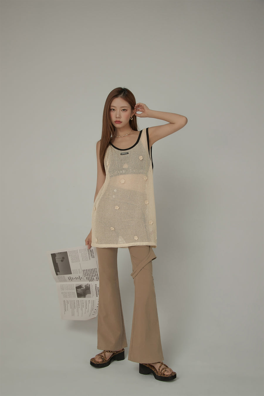 CHUU Flower Crochet Mesh Sleeveless Oversized Top