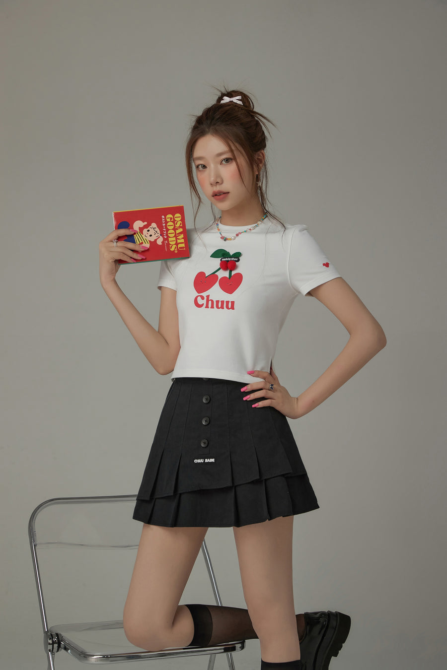 CHUU Logo Heart Cherry Printed Slit Short Sleeve T-Shirt