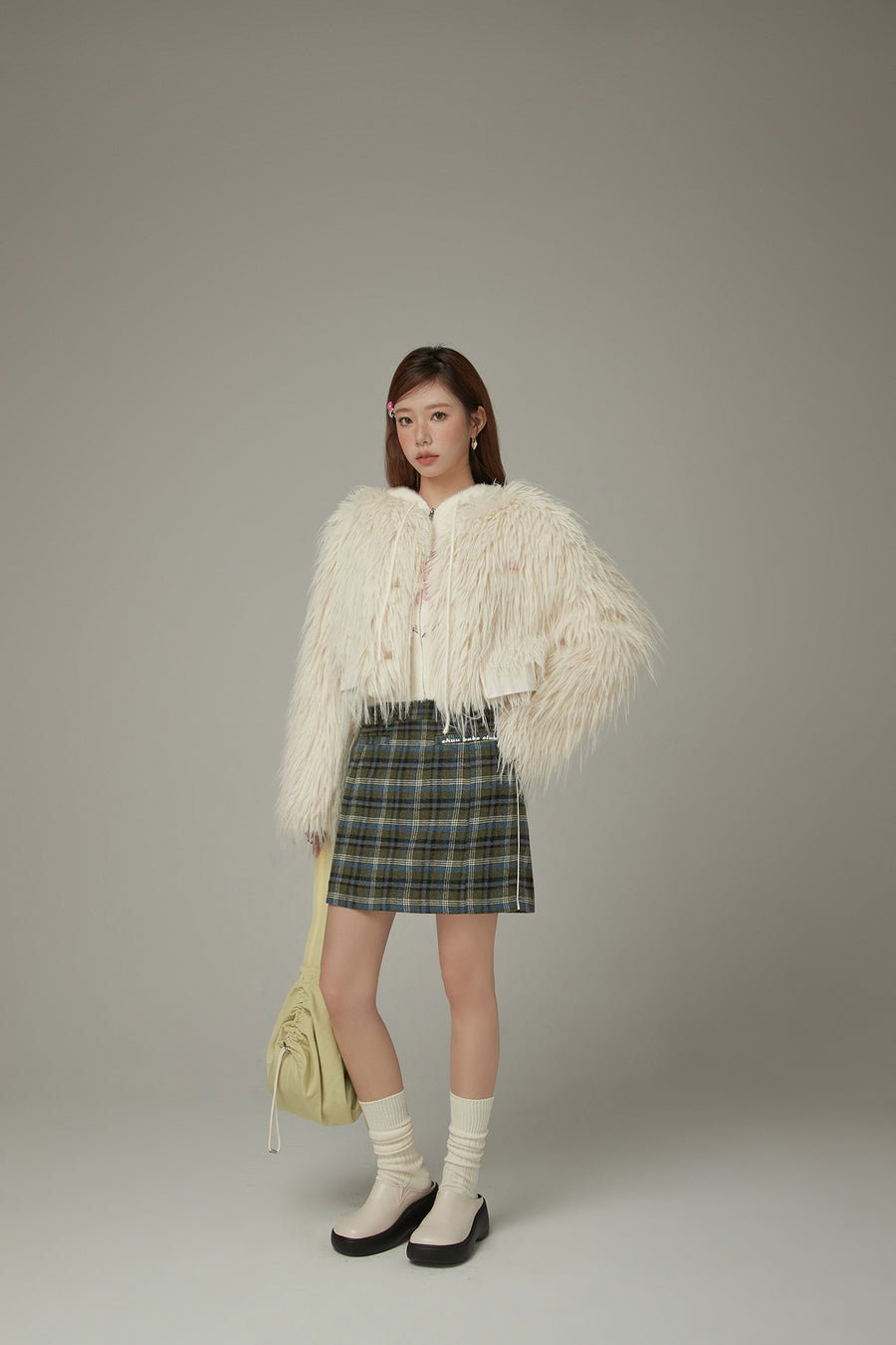 CHUU Logo Check Mini Skirt