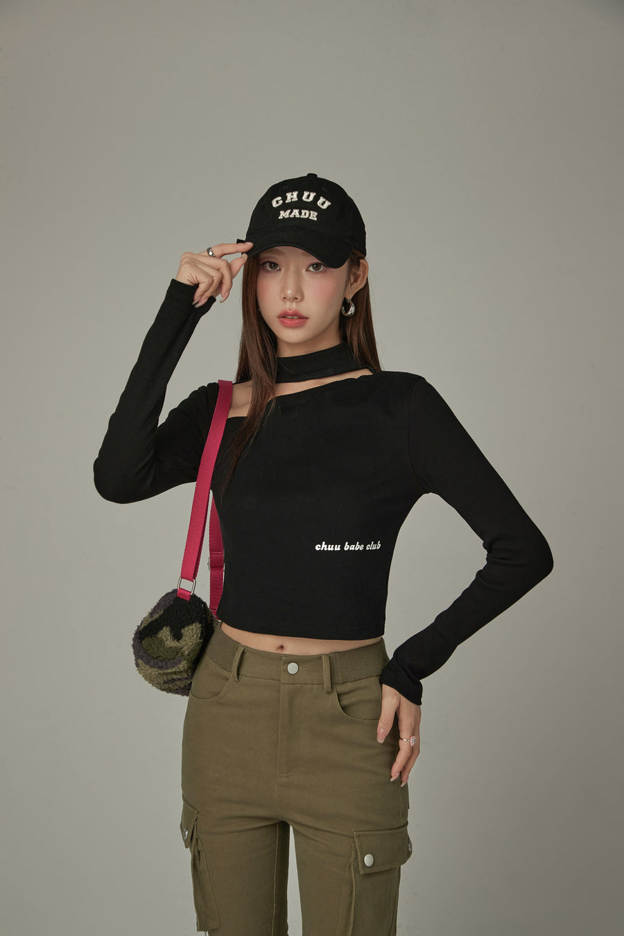 CHUU Halter Neck Slit T-Shirt