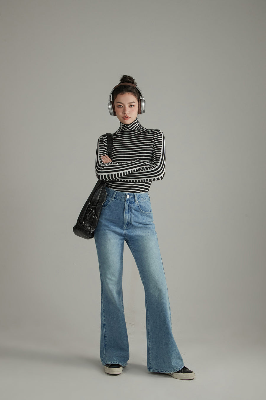 CHUU Striped High Neck Knit Top