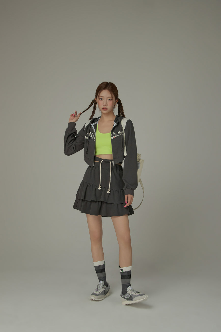 CHUU Lettering Cropped Sporty Zip-Up Hoodie