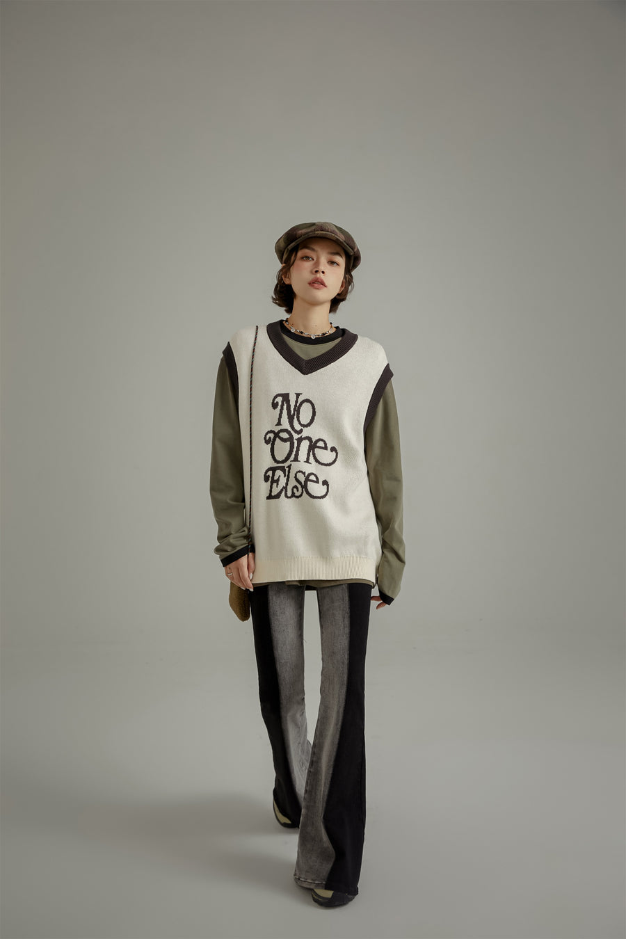 CHUU Logo Jacquard Knit Vest